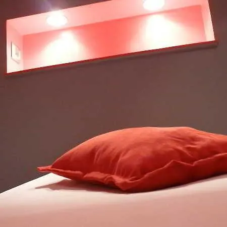 ホテル The Originals City, Notre Dame,