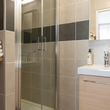 ホテル The Originals City, Notre Dame,